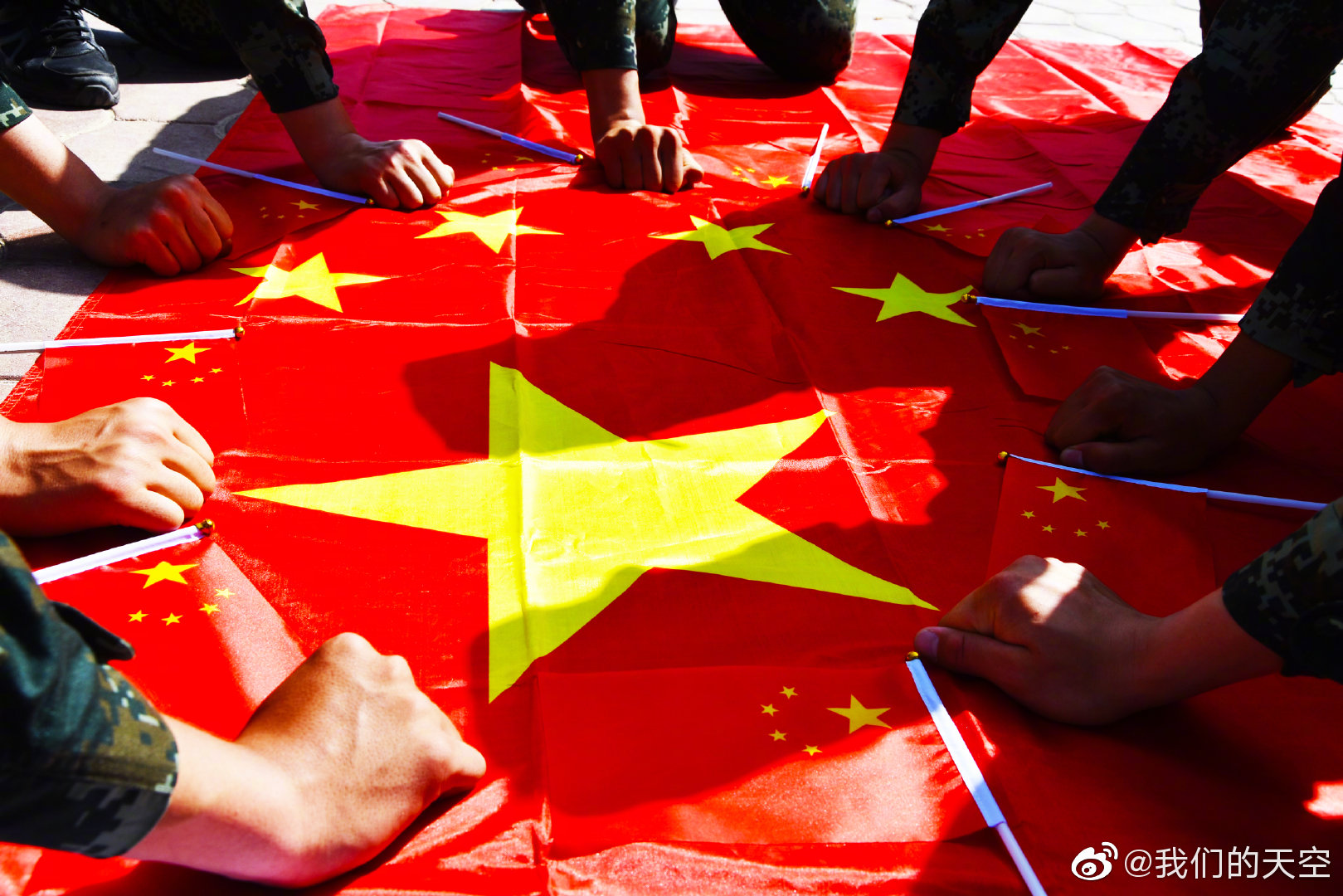 向大疆宣战 影石能否撼动无人机市场格局 (向大疆宣战影响大吗)