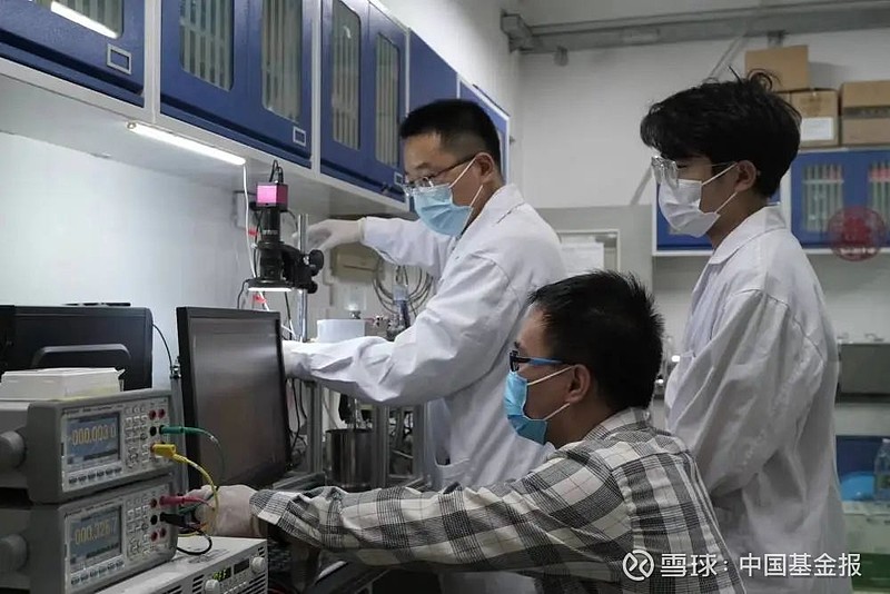 我国科研团队取得重大突破 首次揭示月表水演化新机制 (我国科研团队重大突破)