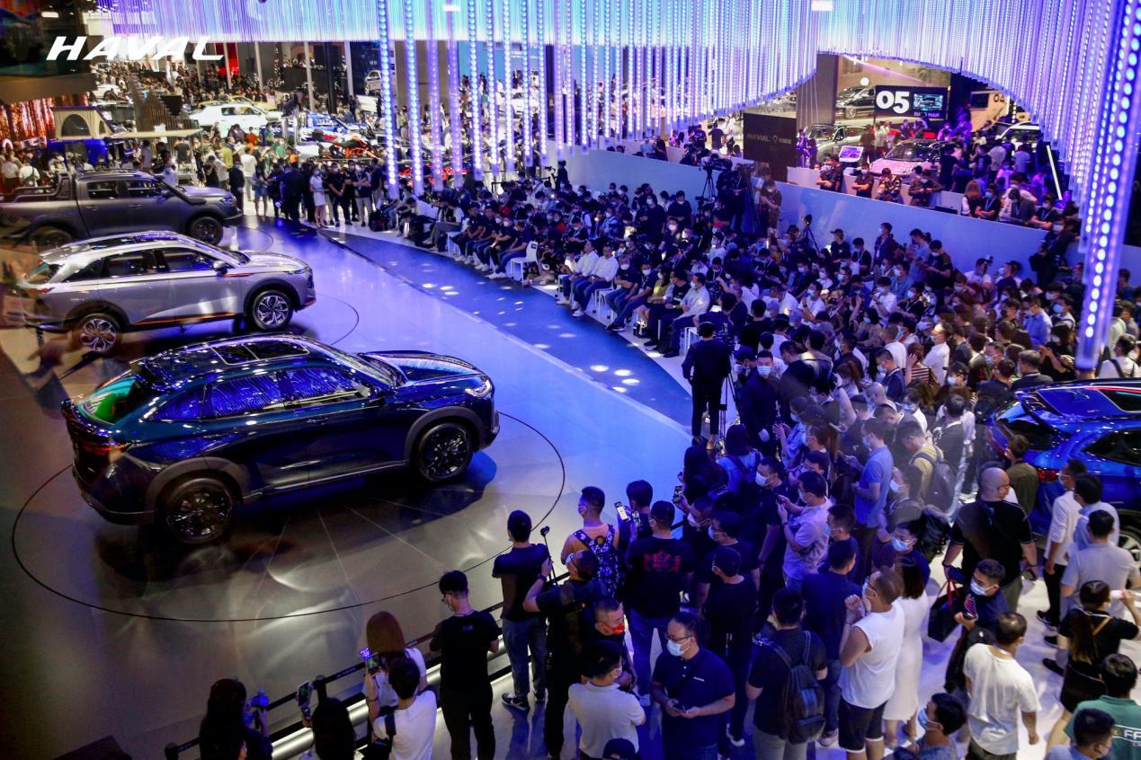 成都车展观察 增程车为何突然受关注了 (成都车展观察:比亚迪光芒四射,燃油车越来越冷了)