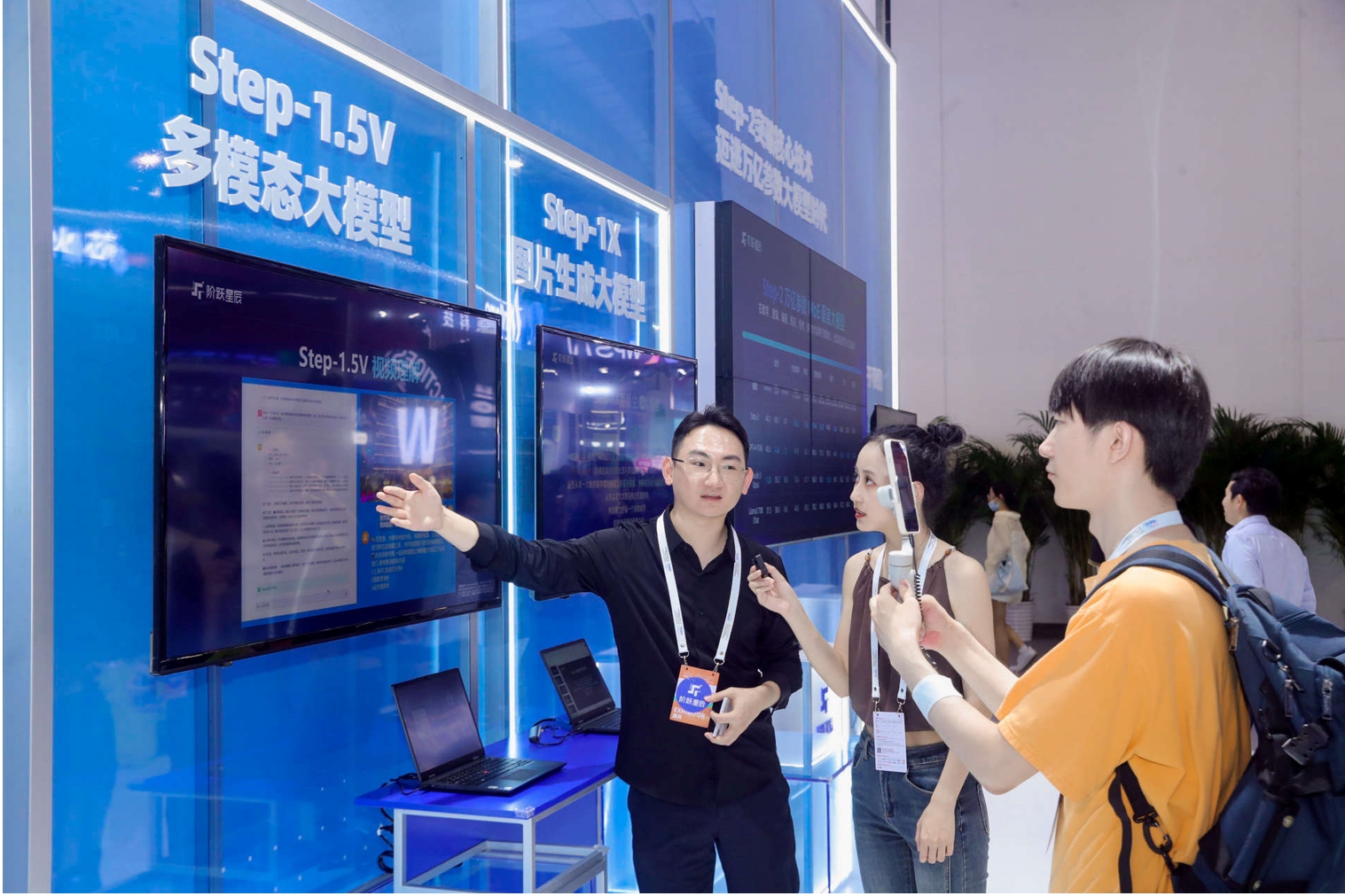 全面升级模型性能与多模态能力 架构 OpenAI 重组 GPT (全面升级模型有哪些)